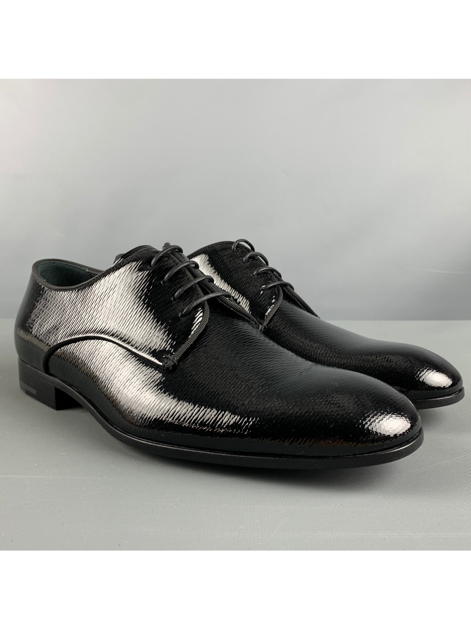 Giorgio Armani Size 6 Black Solid Leather Lace Up Lace Up Shoes